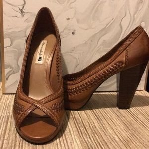 Braided brown sandal with 4.5 inch heel